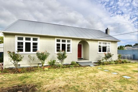 Photo of property in 4 Mckenzie Terrace, Carterton, 5713