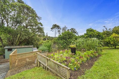 Photo of property in 1082 Sandspit Road, Sandspit, Warkworth, 0982