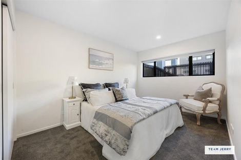 Photo of property in 2/1g Dishys Road, Flat Bush, Auckland, 2019