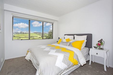 Photo of property in 10 Cameron Town Road, Pukekohe, 2678