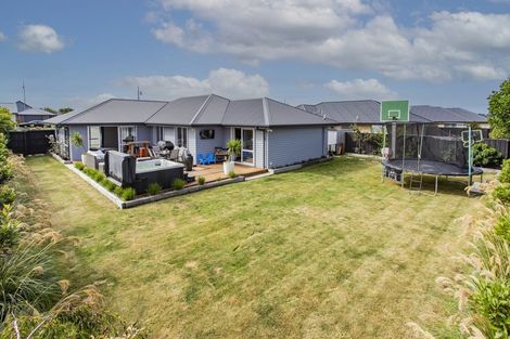 Photo of property in 31 Tahuna Street, Pegasus, 7612