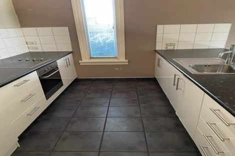 Photo of property in 4/6 Defoe Place, Waltham, Christchurch, 8023