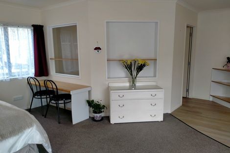 Photo of property in 17r Beech Court, Welcome Bay, Tauranga, 3175