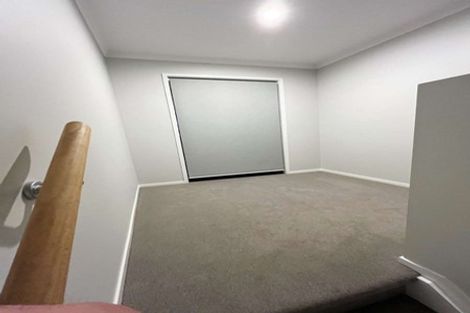 Photo of property in 72 Papatupu Way, Kumeu, 0810