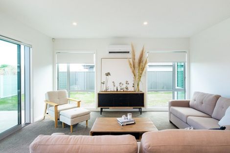 Photo of property in 13 Grooby Place, Havelock North, 4130