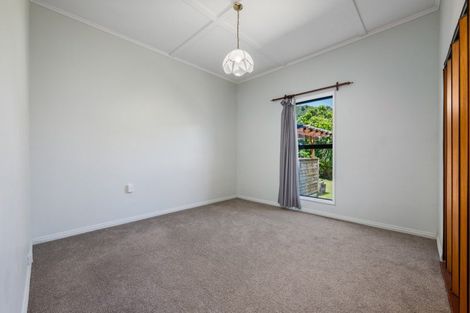 Photo of property in 62 Waikawa Road, Picton, 7220