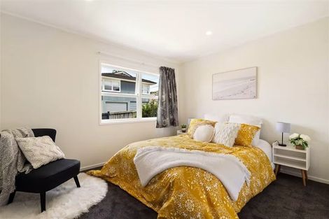 Photo of property in 2/47 Hogans Road, Glenfield, Auckland, 0629