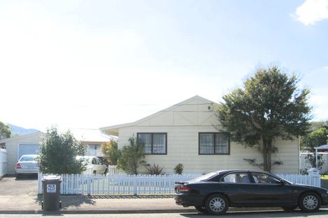 Photo of property in 30f1- Maclean Street, Wallaceville, Upper Hutt, 5018