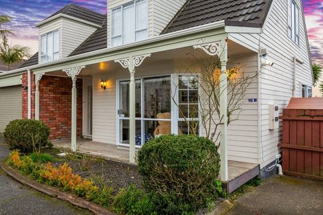 Photo of property in 2/16 Fernbird Place, Massey, Auckland, 0614