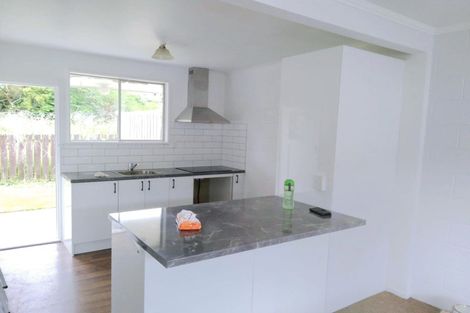 Photo of property in 3/10 Rawson Street, Tawa, Wellington, 5028