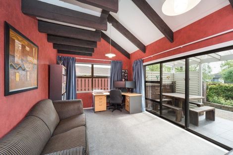 Photo of property in 16 Akaroa Avenue, Awapuni, Palmerston North, 4412