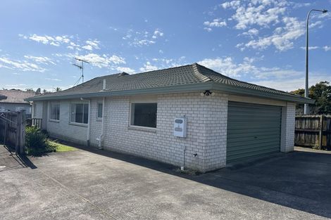 Photo of property in 2/20 Mt Blanc Place, Northpark, Auckland, 2013