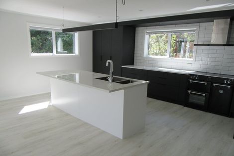 Photo of property in 12 Vista Crescent, Maoribank, Upper Hutt, 5018