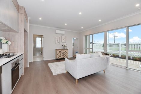 Photo of property in 112 Matua Road, Huapai, Kumeu, 0810