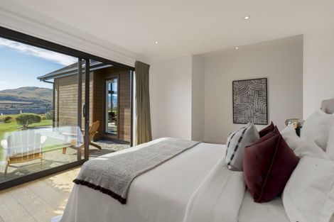 Photo of property in 3 Pioneer Court, Jacks Point, Queenstown, 9371