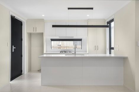 Photo of property in 26 Waruhia Crescent, Rototuna North, 3281