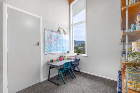 Photo of property in 4 Lane Crescent, Tawa, Wellington, 5028