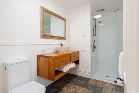 Photo of property in 48 Manor Place, Dunedin Central, Dunedin, 9016