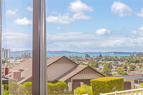 Photo of property in 66 Grovenor Drive, Orewa, 0931