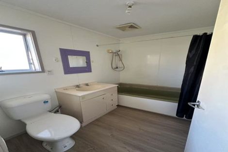 Photo of property in 39 Tomo Street, New Lynn, Auckland, 0600