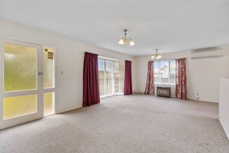 Photo of property in 11 Konini Place, Hawera, 4610