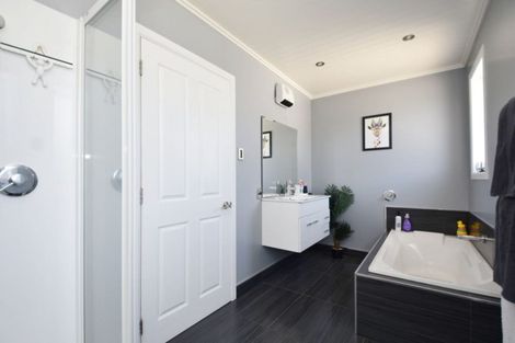Photo of property in 224 Conyers Street, Strathern, Invercargill, 9812