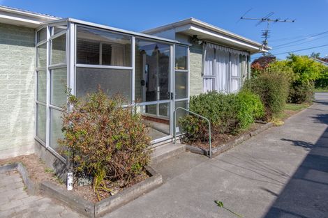 Photo of property in 19 Sturrocks Road, Redwood, Christchurch, 8051