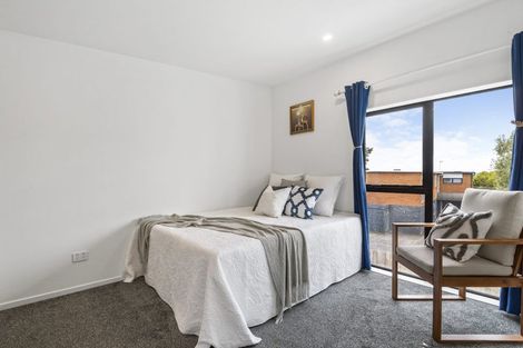 Photo of property in 61a Knights Road, Rothesay Bay, Auckland, 0630