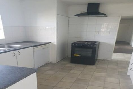 Photo of property in 110 Gloucester Road, Manurewa, Auckland, 2102