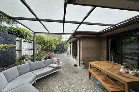 Photo of property in 28 Seamount Drive, Red Beach, 0932