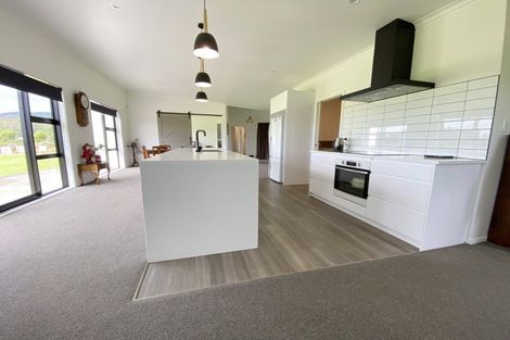 Photo of property in 152 Gladstone Road, Levin, 5571