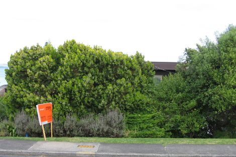 Photo of property in 2/12 Marama Street, Castor Bay, Auckland, 0620