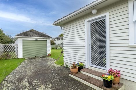 Photo of property in 16 Gardener Street, Levin, 5510