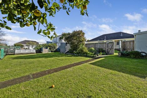 Photo of property in 9a Chilman Street, Strandon, New Plymouth, 4312