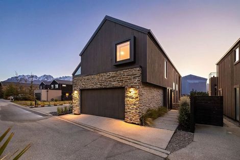Photo of property in 10 Soudley Court, Jacks Point, Queenstown, 9371