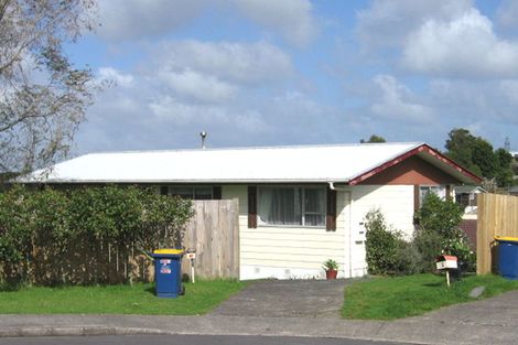 Photo of property in 22 Yule Place, Massey, Auckland, 0614
