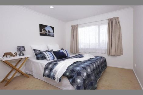 Photo of property in 11/2 Swan Hill Drive, Glen Eden, Auckland, 0602