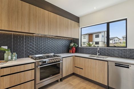 Photo of property in 15 Ocean Breeze Avenue, Hobsonville, Auckland, 0616