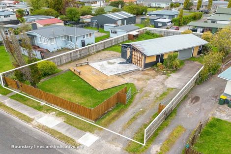 Photo of property in 22 Fenruss Street, Fairy Springs, Rotorua, 3015