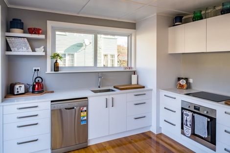 Photo of property in 209b Waddington Drive, Naenae, Lower Hutt, 5011