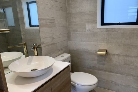 Photo of property in 6 Moffat Road, Red Beach, 0932