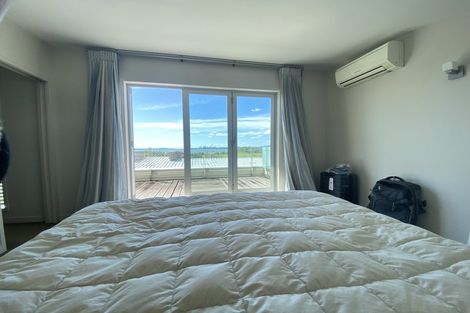 Photo of property in 47 Spinnaker Drive, Te Atatu Peninsula, Auckland, 0610