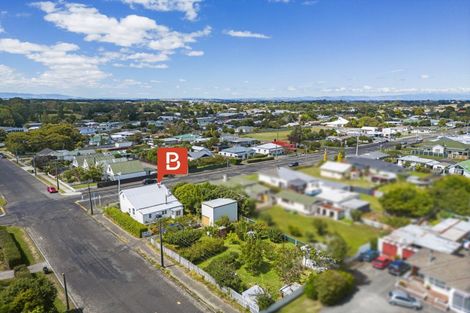 Photo of property in 8 Ross Street, Marton, 4710