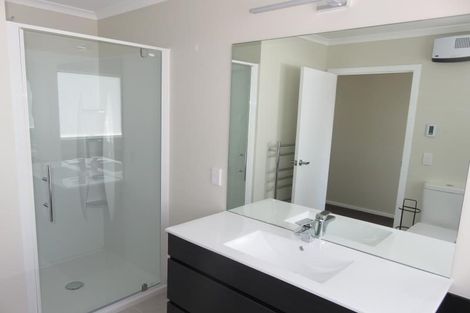 Photo of property in 18a Carluke Street, Paparangi, Wellington, 6037