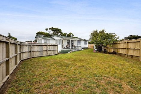 Photo of property in 11 Tui Place, Bell Block, New Plymouth, 4312