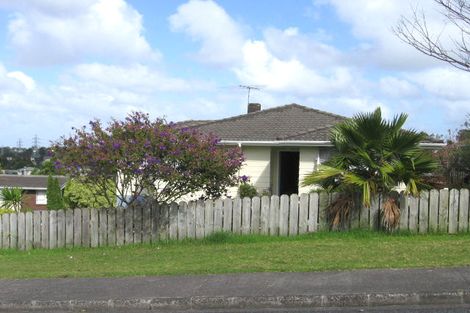 Photo of property in 16 Yule Place, Massey, Auckland, 0614