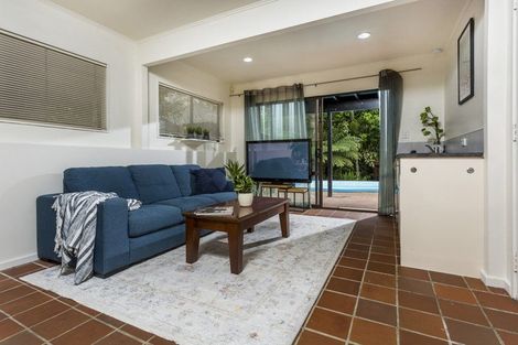 Photo of property in 22 Hebe Place, Birkenhead, Auckland, 0626