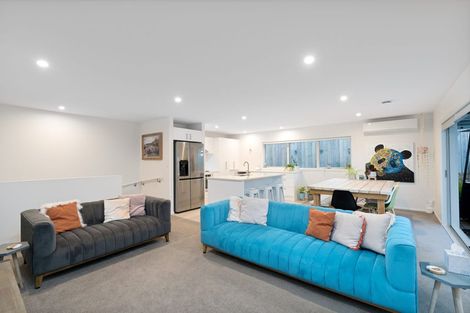 Photo of property in 17 Rauta Way, Helensville, 0800