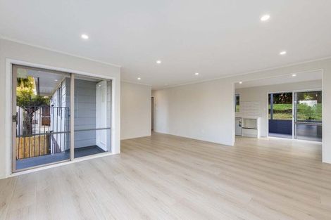 Photo of property in 57 Sunline Avenue, Massey, Auckland, 0614
