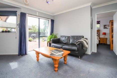 Photo of property in 9 Rochester Place, Nawton, Hamilton, 3200